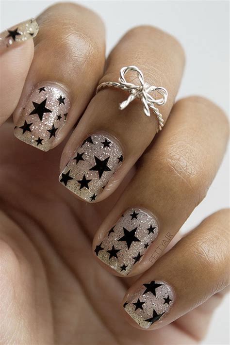 50+ Cool Star Nail Art Designs With Lots of Tutorials and Ideas 2023