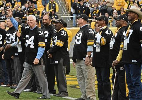 7104970_web1_ptr-steelers12-120114