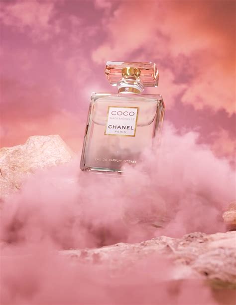 Coco Chanel Perfume Wallpaper