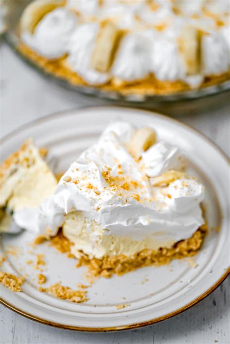 Easy No Bake Banana Cream Pie