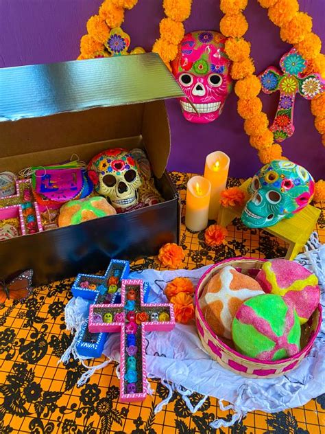 El Dia De Los Muertos Altar Decorations | Shelly Lighting