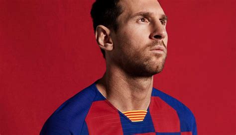 Messi Presentó La Inusual Nueva Camiseta Del Barcelona Mendoza Post