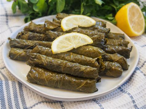 Turkish stuffed grape leaves (yalancı dolma) - Caroline's Cooking