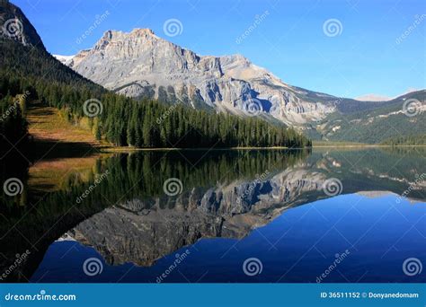 Szmaragdowy Jezioro Yoho Park Narodowy Kolumbiowie Brytyjska Kanada