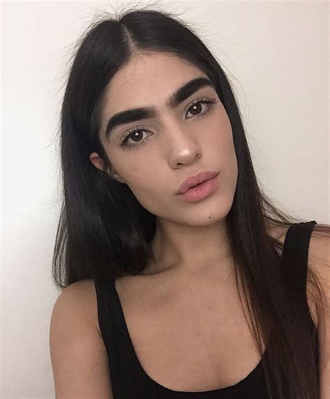 This 17-Year-Old Was Ridiculed For Her Thick Eyebrows But Now She’s ...