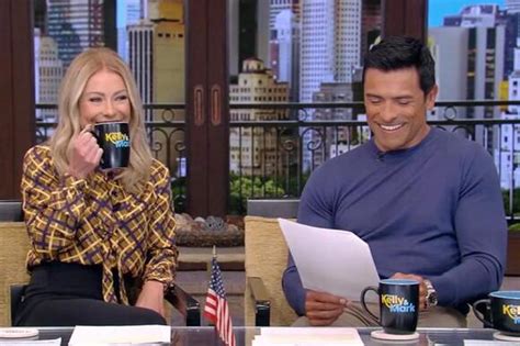 Kelly Ripa Tells ‘live She Never Compares Mark Consuelos To Others I