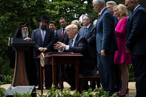 Trump Gets Religion Evangelicals Say And Now Wants To Broaden His