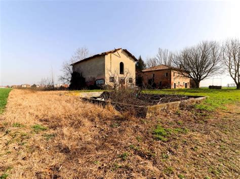 Vendita Cascina In Via Rubizzano San Pietro In Casale Da