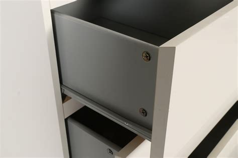 Modern White Six Drawer Dresser | EBTH