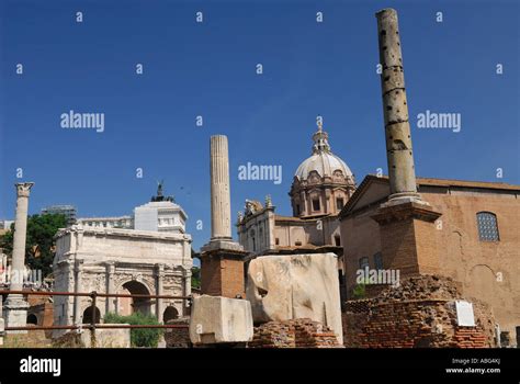 Antike Ruinen Im Forum Romanum Fotos Und Bildmaterial In Hoher