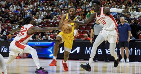 Bronny James Réalise Un Match Solide Et Les Lakers Remportent Leur Première Victoire En Summer