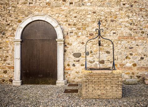 Brick Arch Doorway