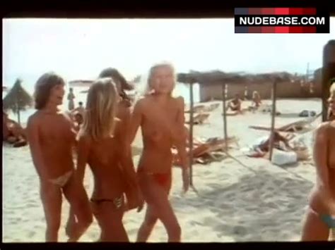 Sibylle Rauch Shows Boobs On Beach Drei Lederhosen In St Tropez 38178