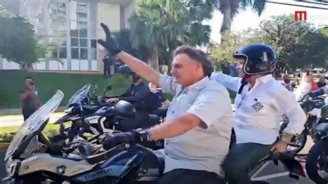 Bolsonaro Leva Tereza Cristina Para Passeio Em Motociata Contrafatos