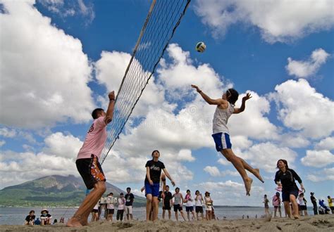 Beach Volleyball spike editorial photography. Image of enjoy - 12913392