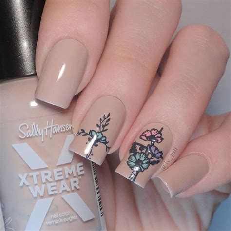 Swatches Nail Art Stamping en Instagram Нюдовый оттенок 166 Nifty Nude из коллекции