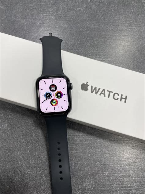 Apple Watch SE 44mm, 2021