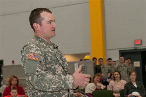 Dvids Images Incoming Commander Gives Speech Image 8 Of 9