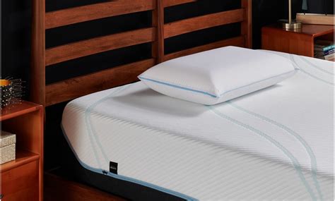 Tempur-Pedic TEMPUR-Cloud Breeze Dual Cooling Pillow | Groupon