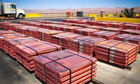 Exportaciones comienzan el 2024 con leve alza gracias a minería