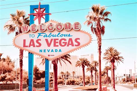 Download Peachy Color Aesthetic Las Vegas Background