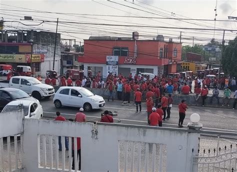 Pochimovilistas De Ocuiltzapotl N Bloquean La Carretera Villahermosa A