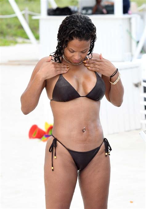 Christina Milian Wears A Black Bikini At The Beach In Miami Celeb Donut