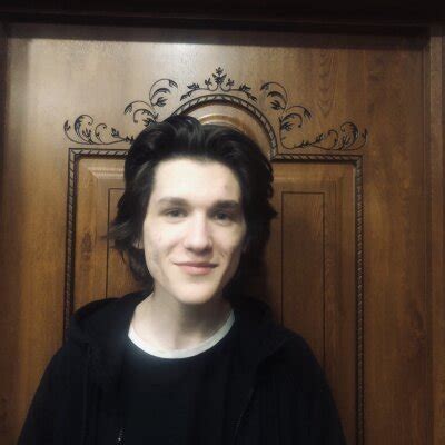 Modelka SashaFuckkSasha na kameře živá sex show a chat Stripchat