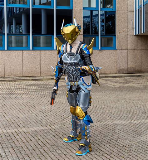 Wraith Prestige Cosplay by Kyfolam : r/apexlegends