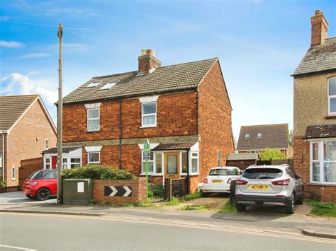 2 Bed Semi Detached House For Sale In Bunyan Road Kempston Bedford