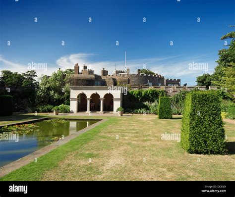 Walmer castle hi-res stock photography and images - Alamy