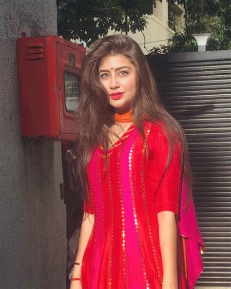 Aditi Bhatia Looks Mesmerizing In Traditional Attire Check Out Photos