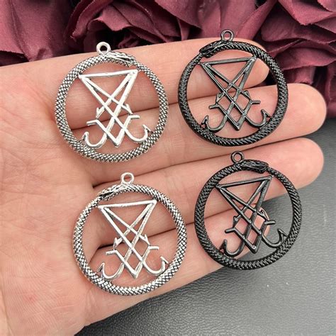 4pcs 35 37mm Lucifer Sigil Pendants Ouroboros Pendant Satan Charm