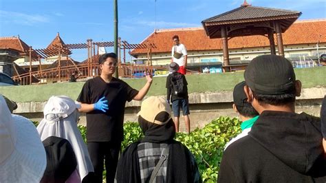 Langkah Nyata Pemuda Di Tuban Gotong Royong Bersih Bersih Lingkungan