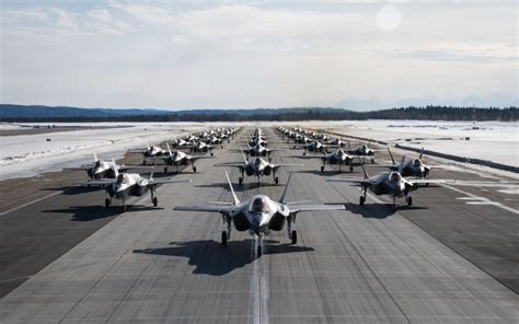 La Fuerza A Rea De Ee Uu Realiza Un Gran Despliegue De Aviones De