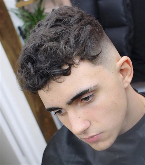 25 Mens Frisur für lockiges Haar zu sehen faszinierend Beste Frisuren