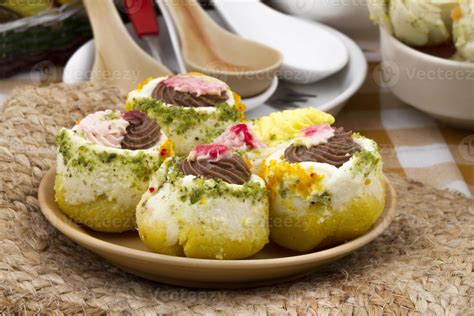 Indian Famous Bengali Sweets 22398590 Stock Photo at Vecteezy