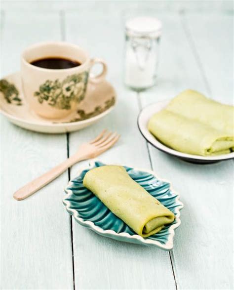 Kuih Dadar Ketayap Sweet Pandan Crepe With Coconut Filling