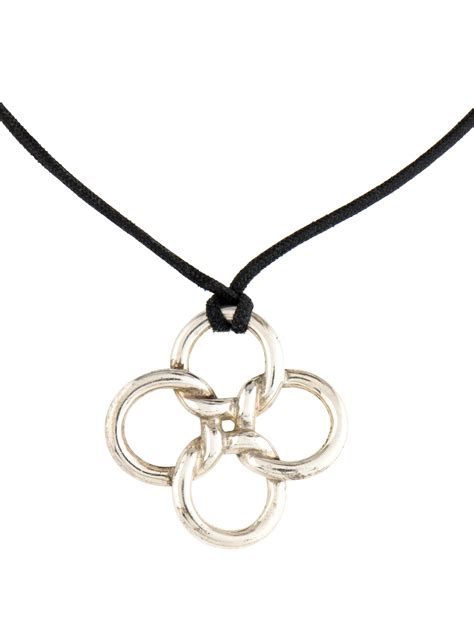 Tiffany And Co Quadrifoglio Pendant Necklace Sterling Silver Pendant Necklace Necklaces