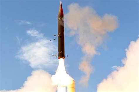 WATCH Israels Arrow 3 Intercepts Iranian Missile Outside Of Earths