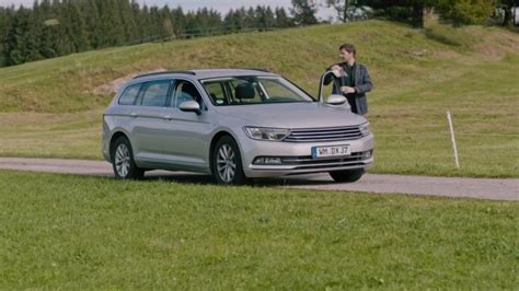 Imcdb Org Volkswagen Passat Variant B Typ G In Reiterhof