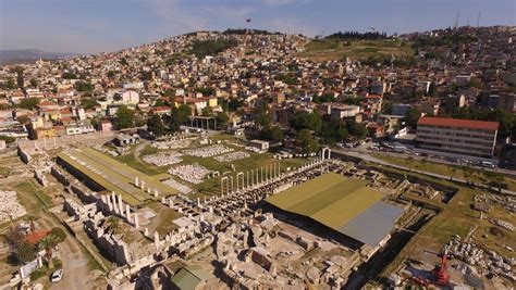 Smyrna Antik Kenti gün yüzüne çıkıyor