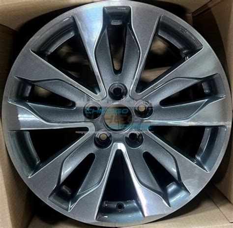 Chicago Wheel Service 18x75 Honda Odyssey Machined Charcoal Wheel Rim