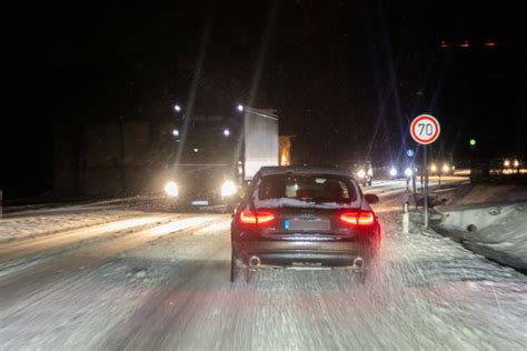 Unwetterwarnung In Sachsen Glatteis Sorgt F R Zahlreiche Unf Lle