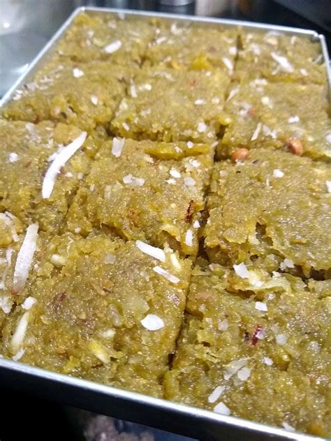 How To Make Lauki Ki Barfi Lauki Ki Barfi Recipe Recipe Web Idea