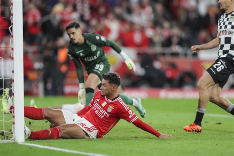 Benfica A Equipa Ideal Para Marcos Leonardo