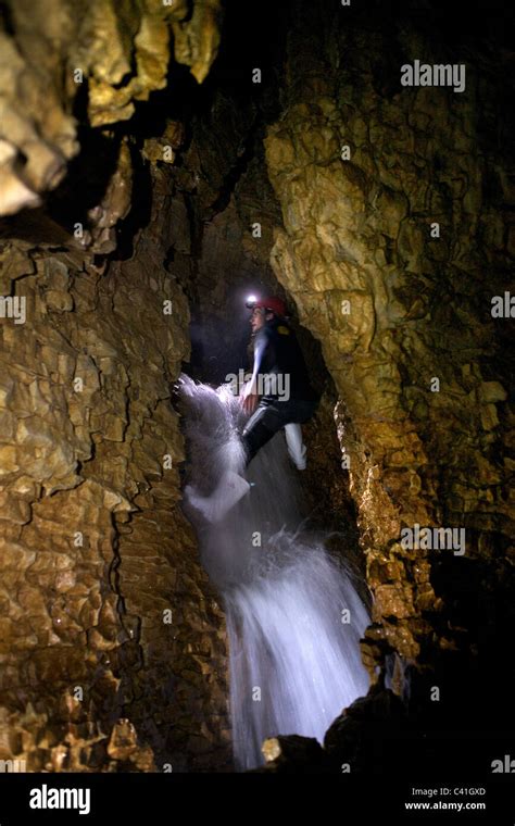 Black Water Rafting In The Waitomo Glowworm Caves Waitomo North