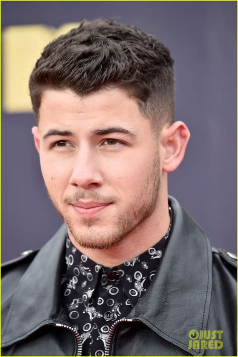 Nick Jonas Walks Carpet Before Performing at MTV Movie & TV Awards 2018 ...