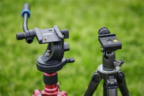 4 Best Heavy Duty Tripods For Big Camera And Lenses