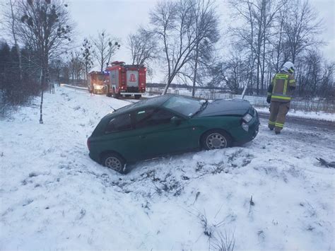 Zderzenie dwóch audi na drodze wojewódzkiej nr 507 Jedna osoba trafiła